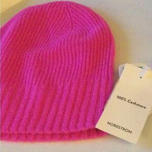 NWT NORDSTROM  WOMENS CASHMERE KNIT BEANIE HOT PINK NWT
